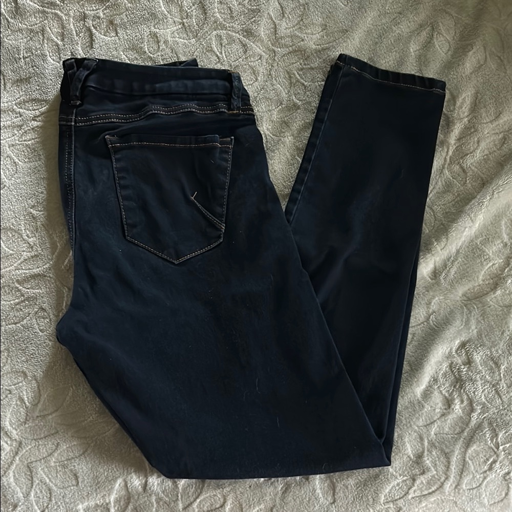 Skinny Jeans with Sleek Fit